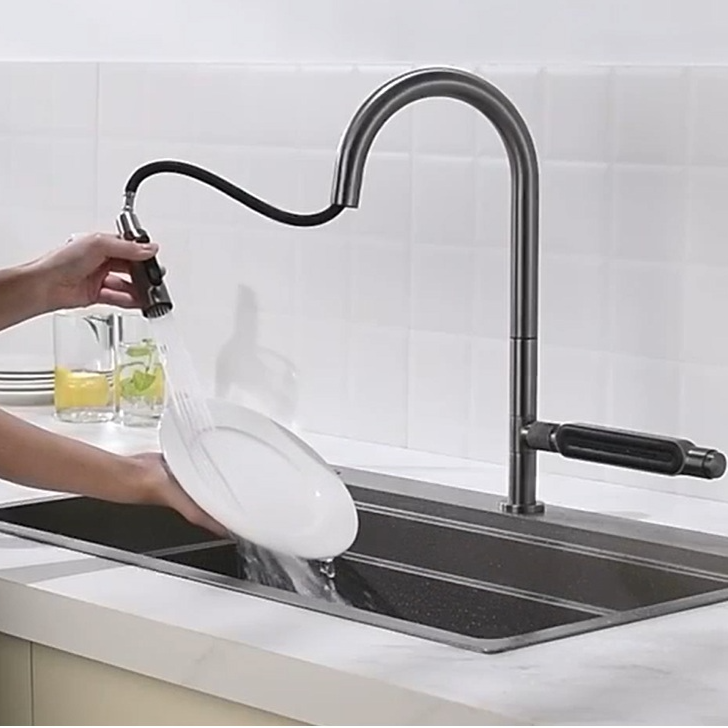 Teknolojik mutfak eviyesi krom