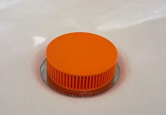 Banyo kıl tutucu aparat